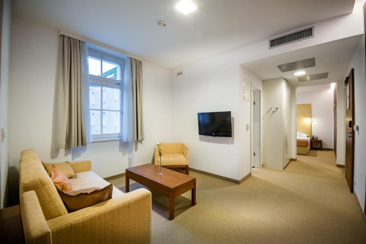 Rimske Terme Resort - Hotel Zdraviliski Dvor Rimske Toplice Esterno foto