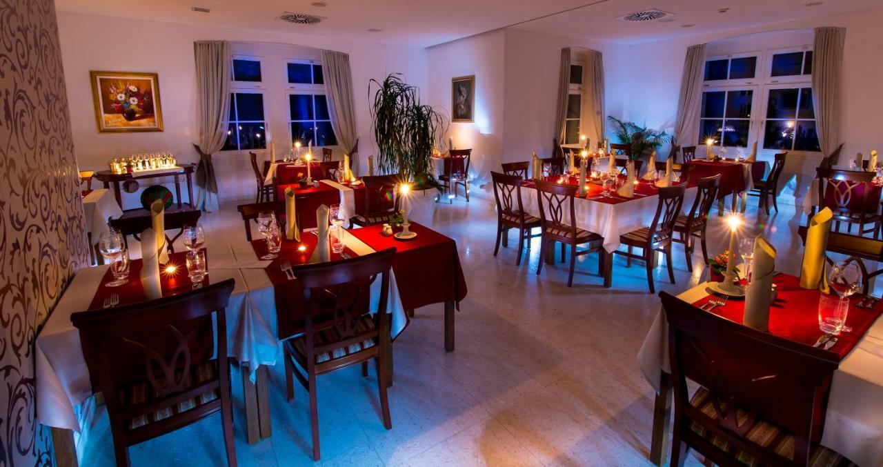 Rimske Terme Resort - Hotel Zdraviliski Dvor Rimske Toplice Esterno foto