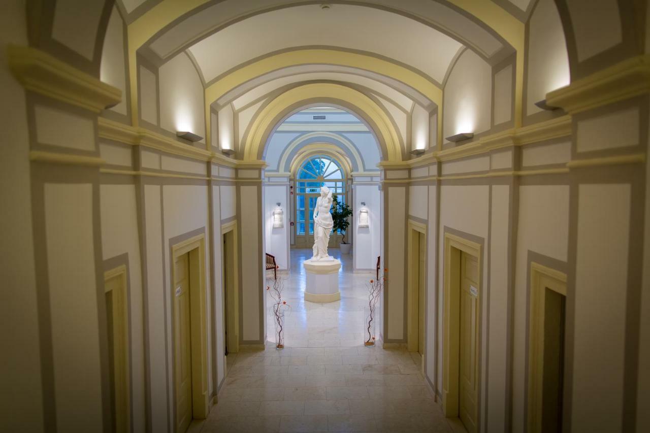 Rimske Terme Resort - Hotel Zdraviliski Dvor Rimske Toplice Esterno foto