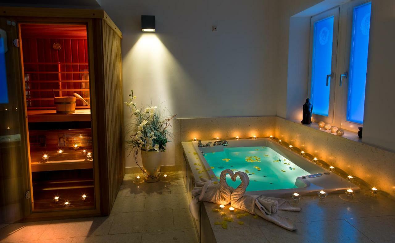 Rimske Terme Resort - Hotel Zdraviliski Dvor Rimske Toplice Esterno foto
